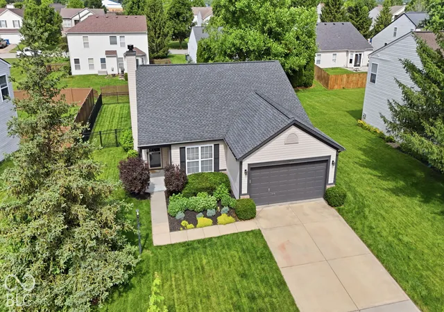 Photo 2 of Single family home for sale at 11974 Princewood Dr, Fishers, IN 46037 | MLS# 22131058 | Listing updated on 2026-10-16