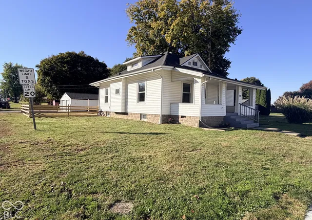Photo 2 of Single family home for sale at 601 W Washington St, Waynetown, IN 47990 | MLS# 22131067 | Listing updated on 2026-10-23