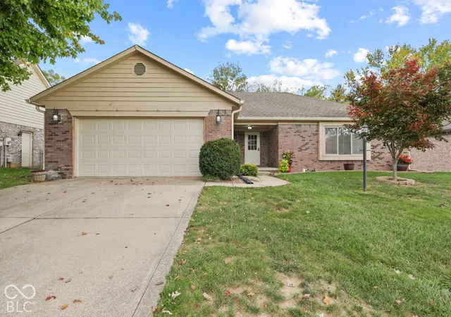 Photo 2 of Sale Pending at 6914 Kirkwood Clb Dr, Indianapolis, IN 46241 | MLS# 22131076 | Listing updated on 2026-10-28