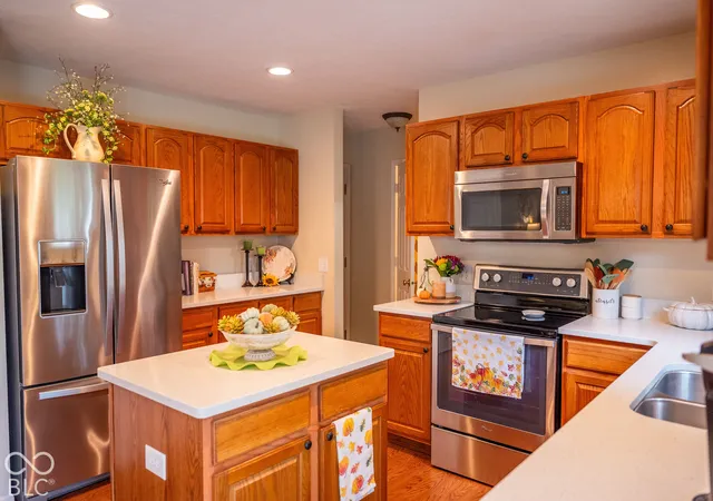 Photo 3 of Single family home for sale at 8426 Flick Way, Indianapolis, IN 46237 | MLS# 22131085 | Listing updated on 2026-10-19