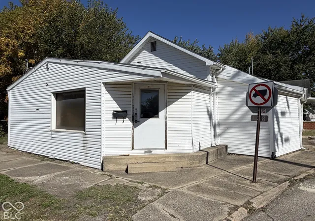 Photo 1 of Multi family home for sale at 420 S 25th Street, New Castle, IN 47362 | MLS# 22131087 | Listing updated on 2026-10-21