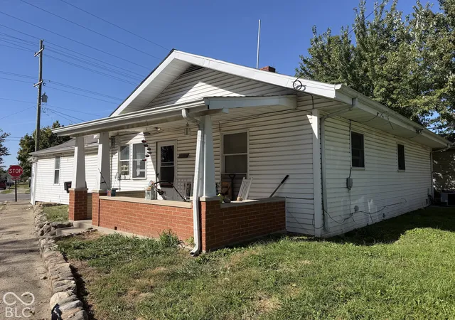 Photo 2 of Multi family home for sale at 420 S 25th Street, New Castle, IN 47362 | MLS# 22131087 | Listing updated on 2026-10-21
