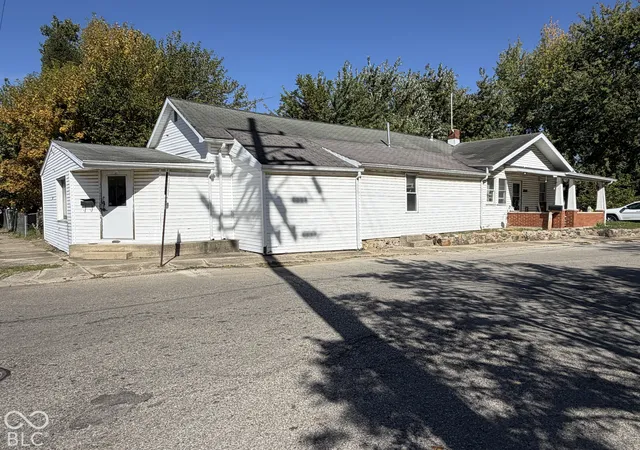 Photo 3 of Multi family home for sale at 420 S 25th Street, New Castle, IN 47362 | MLS# 22131087 | Listing updated on 2026-10-21