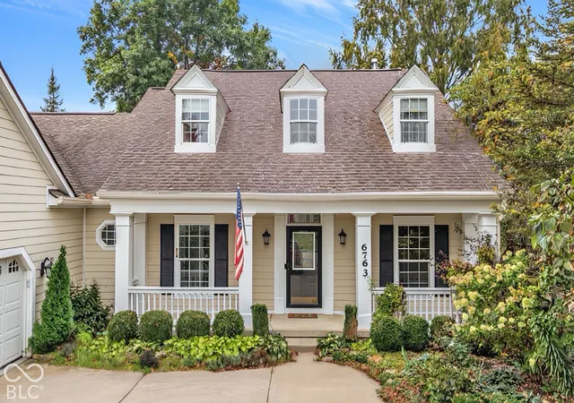 Photo 2 of Sale Pending at 6763 Woodcliff Cir, Zionsville, IN 46077 | MLS# 22131088 | Listing updated on 2026-10-22