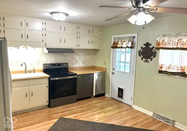 Photo 4 of Single family home for sale at 2319 Woodbine Dr, Anderson, IN 46011 | MLS# 22131099 | Listing updated on 2026-10-12