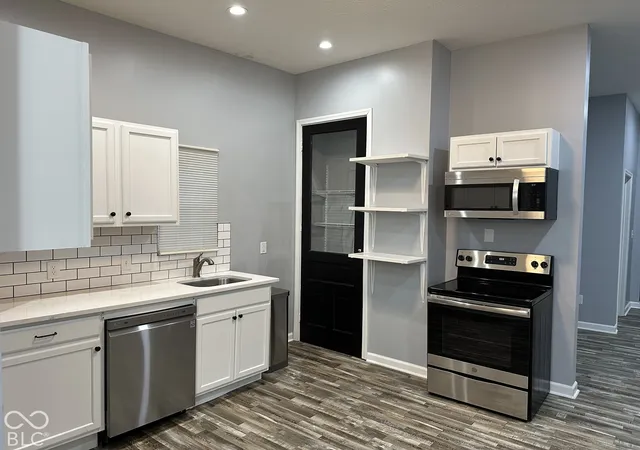 Photo 4 of Single family home for sale at 41 E Regent St, Indianapolis, IN 46225 | MLS# 22131105 | Listing updated on 2026-10-14