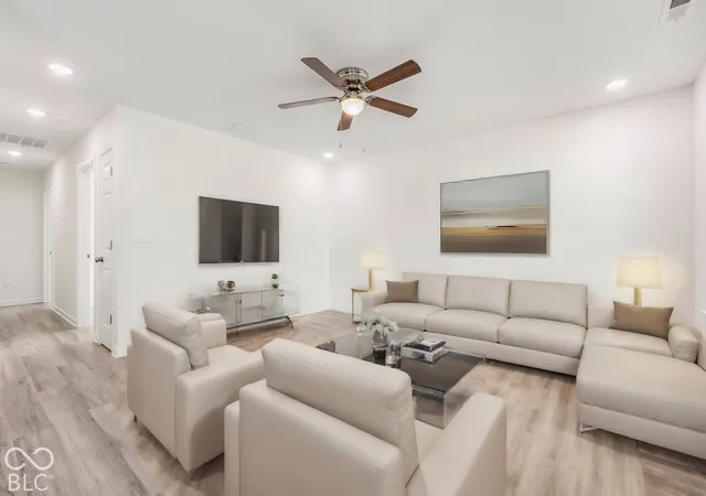 Photo 2 of Single family home for sale at 1892 Londondary Way, North Vernon, IN 47265 | MLS# 22131107 | Listing updated on 2026-10-12