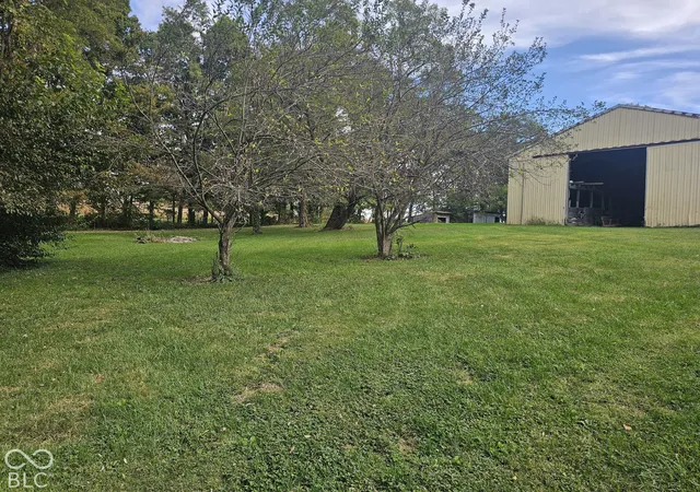 Photo 3 of Single family home for sale at 7046 S County Rd 275 E, Clayton, IN 46118 | MLS# 22131108 | Listing updated on 2026-10-27