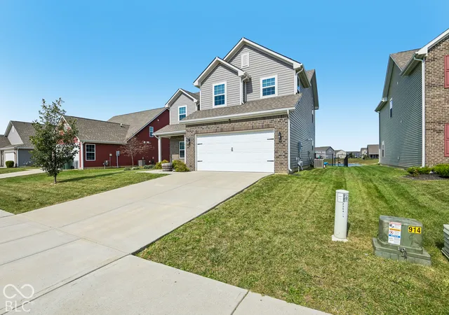 Photo 3 of Single family home for sale at 2340 Terra Cotta, Greenfield, IN 46140 | MLS# 22131115 | Listing updated on 2026-10-21