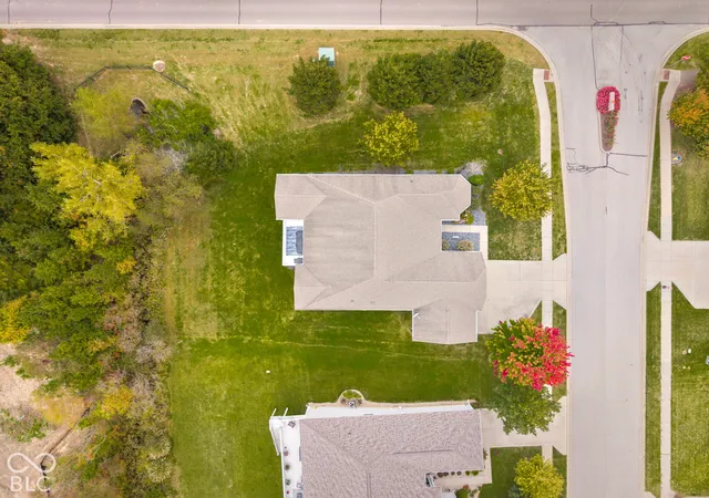 Photo 1 of Single family home for sale at 6106 Pelican Ln, Columbus, IN 47201 | MLS# 22131119 | Listing updated on 2026-10-16