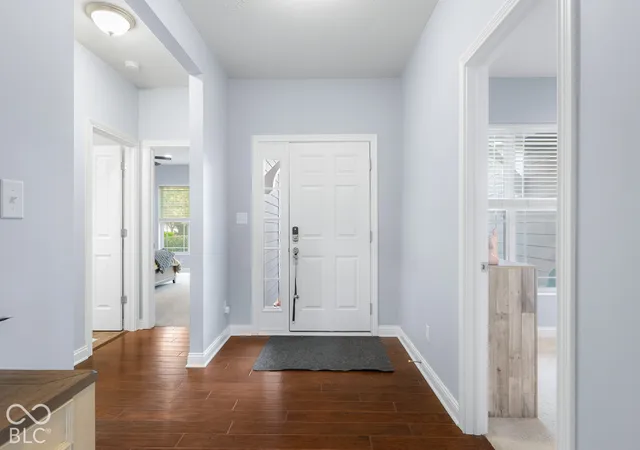 Photo 4 of Single family home for sale at 6106 Pelican Ln, Columbus, IN 47201 | MLS# 22131119 | Listing updated on 2026-10-16