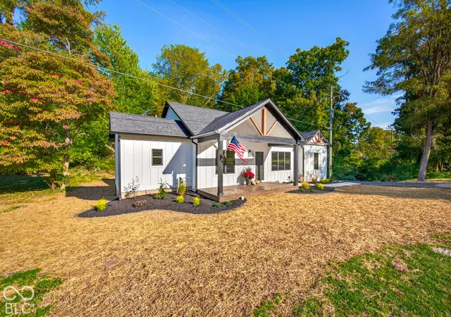 Photo 4 of Single family home for sale at 2640 E Morgan St, Martinsville, IN 46151 | MLS# 22131124 | Listing updated on 2026-10-26