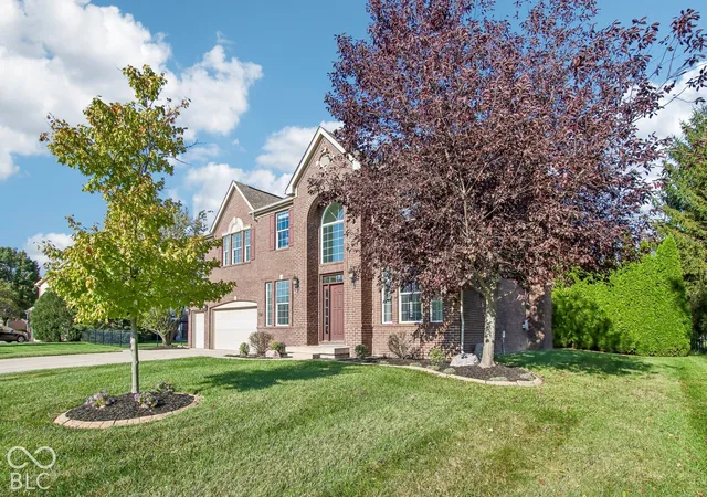 Photo 4 of Sale Pending at 4197 Hickory Ridge Blvd, Greenwood, IN 46143 | MLS# 22131132 | Listing updated on 2026-10-20