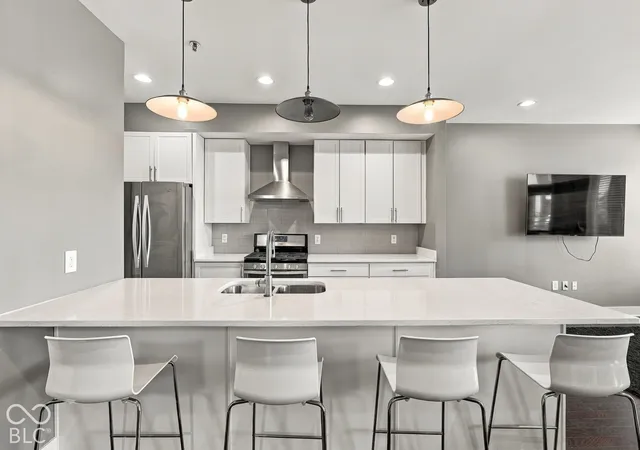 Photo 4 of Condo for sale at 622 E 10th Street #206, Indianapolis, IN 46202 | MLS# 22131140 | Listing updated on 2026-10-28