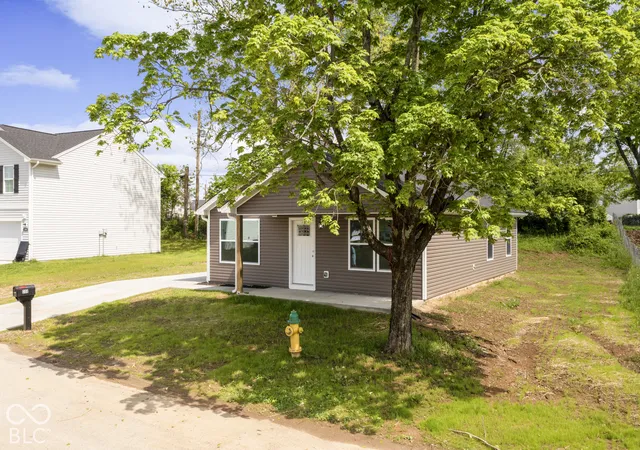 Photo 1 of Single family home for sale at 2947 Wentworth Pl, North Vernon, IN 47265 | MLS# 22131143 | Listing updated on 2026-10-16