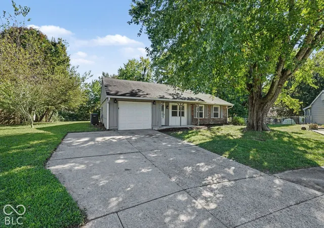 Photo 2 of Sale Pending at 5505 Furnas Ct, Indianapolis, IN 46221 | MLS# 22131151 | Listing updated on 2026-10-23