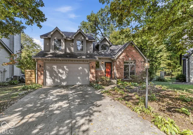 Photo 2 of Sale Pending at 5542 Painted Maple Ct, Indianapolis, IN 46254 | MLS# 22131152 | Listing updated on 2026-10-28