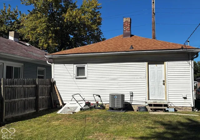 Photo 2 of Sale Pending at 1917 W 10th Street, Indianapolis, IN 46222 | MLS# 22131154 | Listing updated on 2026-10-29
