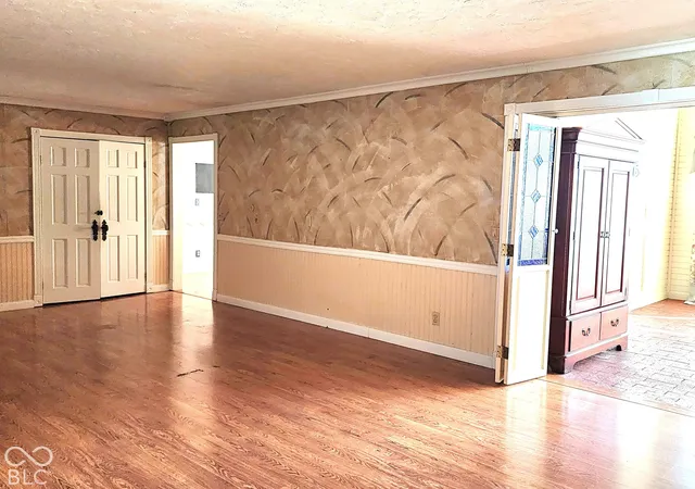 Photo 4 of Single family home for sale at 205 W 11th Street, Alexandria, IN 46001 | MLS# 22131155 | Listing updated on 2026-10-13