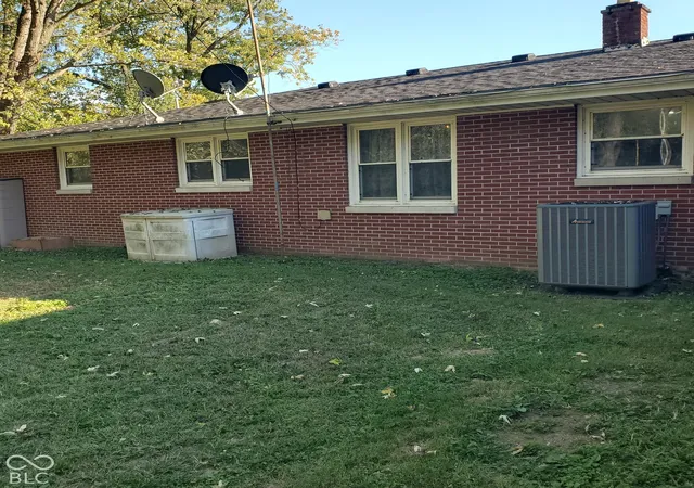 Photo 4 of Single family home for sale at 1280 W State Rd 258, Seymour, IN 47274 | MLS# 22131162 | Listing updated on 2026-10-26