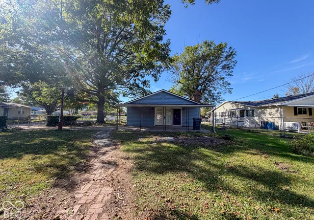 Photo 1 of Single family home for sale at 7402 Oak Ave, Indianapolis, IN 46219 | MLS# 22131163 | Listing updated on 2026-10-13