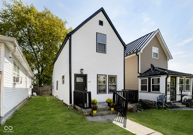 Photo 1 of Single family home for sale at 257 S Keystone Ave, Indianapolis, IN 46201 | MLS# 22131177 | Listing updated on 2026-10-17
