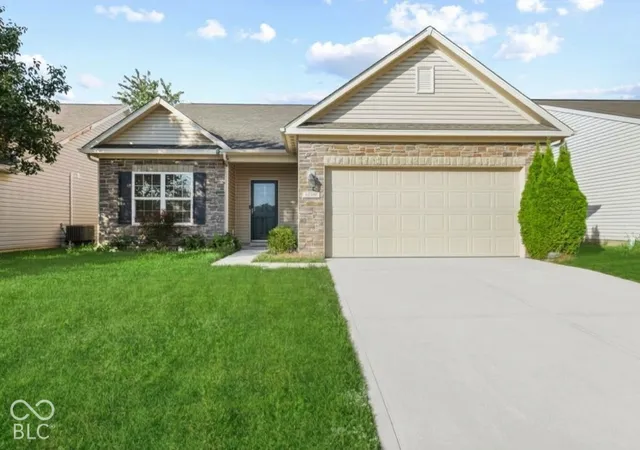 Photo 1 of Single family home for sale at 1650 Bridgecreek Xing, Greenwood, IN 46143 | MLS# 22131179 | Listing updated on 2026-10-16