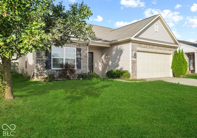 Photo 2 of Single family home for sale at 1650 Bridgecreek Xing, Greenwood, IN 46143 | MLS# 22131179 | Listing updated on 2026-10-16
