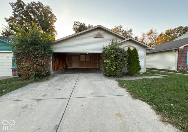 Photo 1 of Single family home for sale at 3874 Burningbush Dr, Indianapolis, IN 46235 | MLS# 22131190 | Listing updated on 2026-10-22