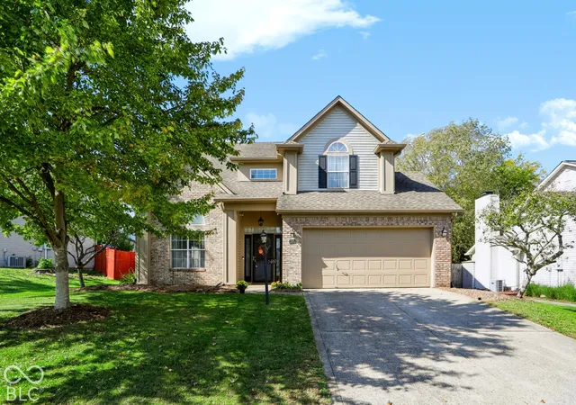 Photo 1 of Single family home for sale at 1486 Derbyshire Dr, Greenwood, IN 46143 | MLS# 22131202 | Listing updated on 2026-10-15