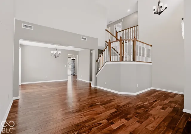 Photo 3 of Single family home for sale at 1486 Derbyshire Dr, Greenwood, IN 46143 | MLS# 22131202 | Listing updated on 2026-10-15