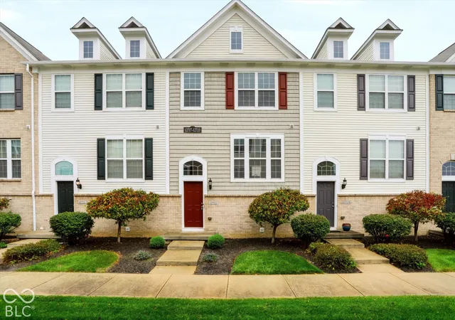 Townhouse for sale at 12725 Tamworth Dr, Fishers, IN 46037 | MLS# 22131204