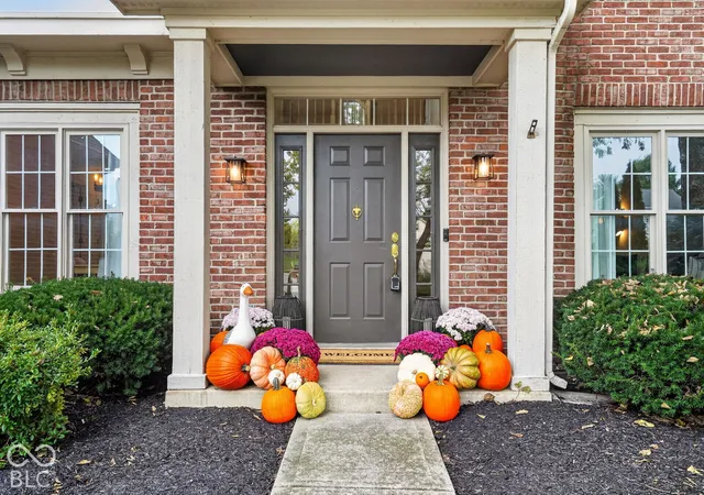 Photo 2 of Single family home for sale at 10936 Eaton Ct, Fishers, IN 46038 | MLS# 22131207 | Listing updated on 2026-10-21