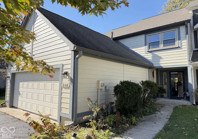 Photo 2 of Single family home for sale at 8108 River Bay W, Indianapolis, IN 46240 | MLS# 22131208 | Listing updated on 2026-10-23