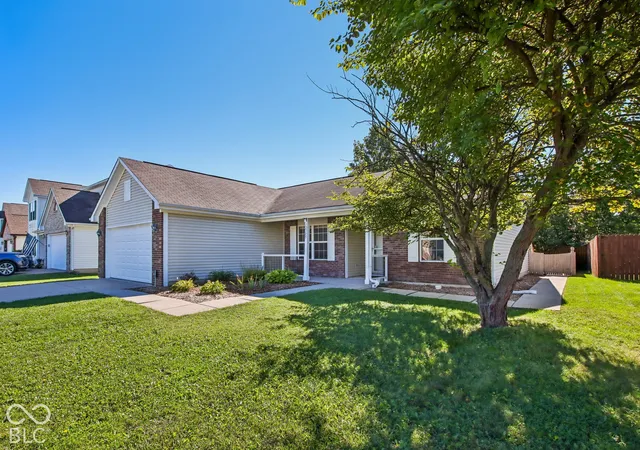 Photo 3 of Single family home for sale at 12305 Titans Dr, Fishers, IN 46037 | MLS# 22131221 | Listing updated on 2026-10-23
