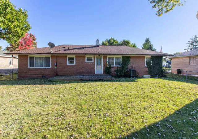 Photo 3 of Single family home for sale at 6776 Springer Ave, Indianapolis, IN 46219 | MLS# 22131222 | Listing updated on 2026-10-15