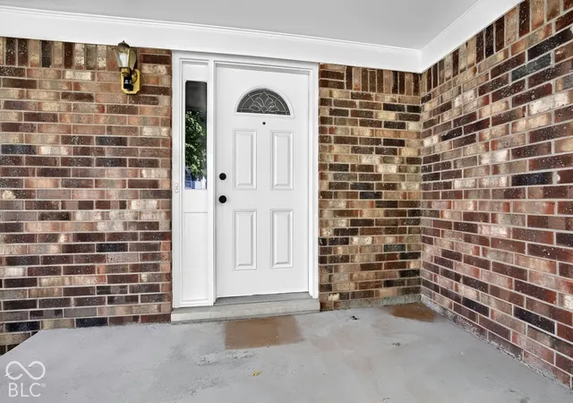 Photo 4 of Sale Pending at 5513 Pappas Dr, Indianapolis, IN 46237 | MLS# 22131234 | Listing updated on 2026-10-28