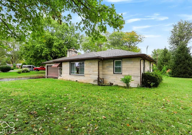 Photo 1 of Single family home for sale at 432 Lockerbie St, Shelbyville, IN 46176 | MLS# 22131235 | Listing updated on 2026-10-21