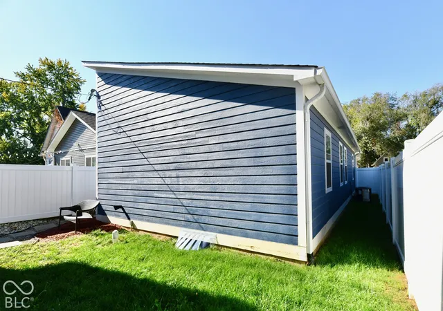 Photo 3 of Single family home for sale at 1813 S Talbott St, Indianapolis, IN 46225 | MLS# 22131238 | Listing updated on 2026-10-29