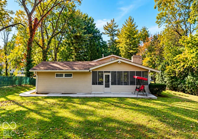 Photo 4 of Single family home for sale at 4225 Westbourne Dr, Indianapolis, IN 46205 | MLS# 22131244 | Listing updated on 2026-10-15