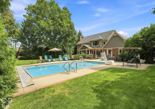 Photo 3 of Sale Pending at 5328 Woodfield Dr N, Carmel, IN 46033 | MLS# 22131251 | Listing updated on 2026-10-17