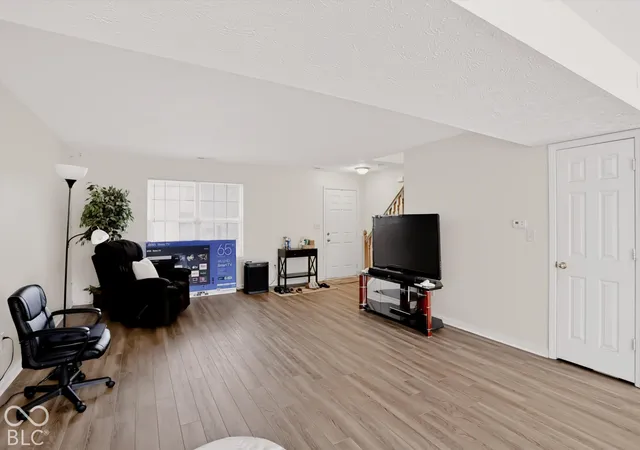 Photo 2 of Single family home for sale at 11915 Newcastle Dr, Indianapolis, IN 46235 | MLS# 22131281 | Listing updated on 2026-10-22