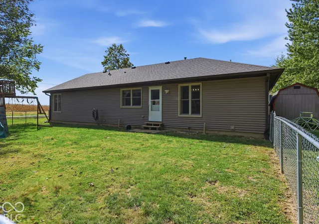 Photo 1 of Single family home for sale at 978 Prairie 480 W, Shelbyville, IN 46176 | MLS# 22131286 | Listing updated on 2026-10-28