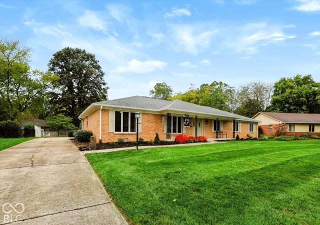 Photo 3 of Single family home for sale at 12108 Windsor Dr, Carmel, IN 46033 | MLS# 22131291 | Listing updated on 2026-10-27