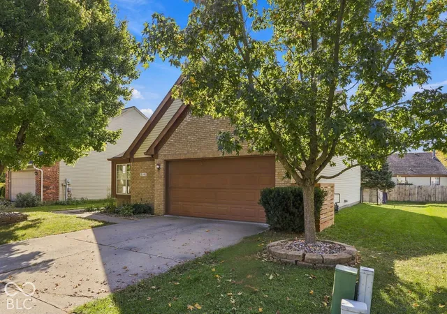 Photo 2 of Sale Pending at 5141 Aspen Talon Ct, Indianapolis, IN 46254 | MLS# 22131302 | Listing updated on 2026-10-28