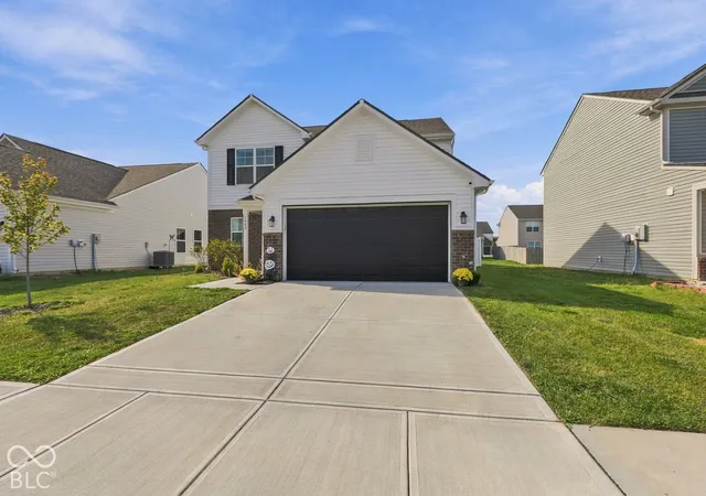 Photo 3 of Single family home for sale at 1482 Littleleaf Dr, Sheridan, IN 46069 | MLS# 22131306 | Listing updated on 2026-10-27