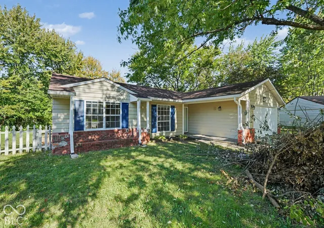 Photo 1 of Single family home for sale at 5926 Dabny Ct, Indianapolis, IN 46254 | MLS# 22131311 | Listing updated on 2026-10-15