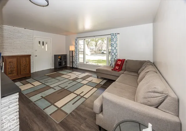 Photo 3 of Single family home for sale at 5602 Kingsley Dr, Indianapolis, IN 46220 | MLS# 22131322 | Listing updated on 2026-10-26