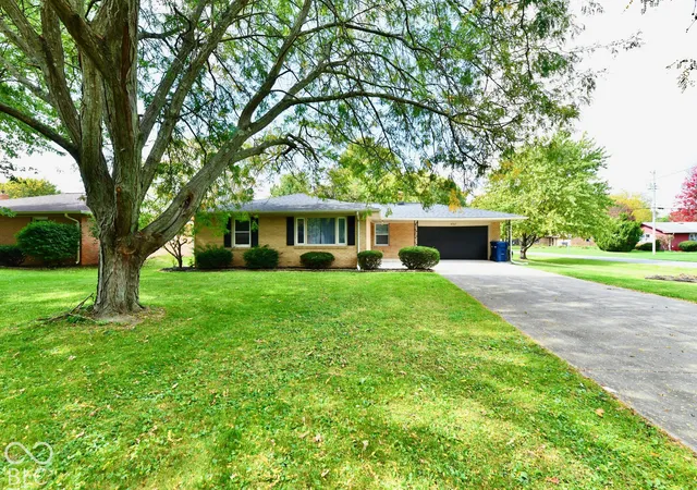 Photo 4 of Single family home for sale at 4707 Mac Dr, Anderson, IN 46013 | MLS# 22131333 | Listing updated on 2026-10-13