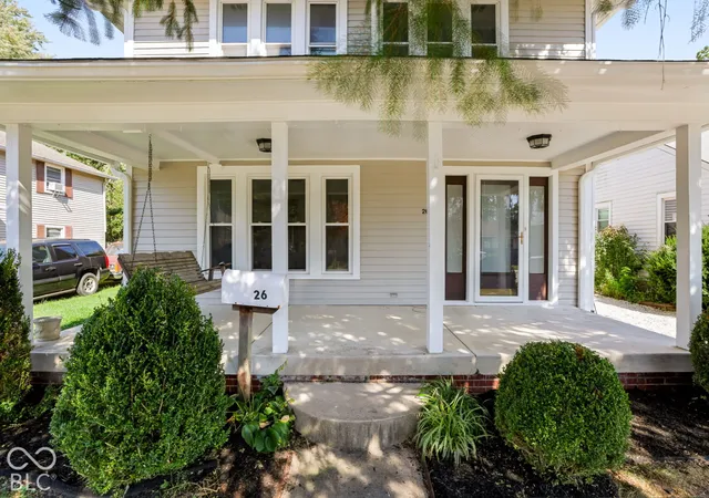 Photo 3 of Sale Pending at 26 W Vermont St, Brownsburg, IN 46112 | MLS# 22131335 | Listing updated on 2026-10-17